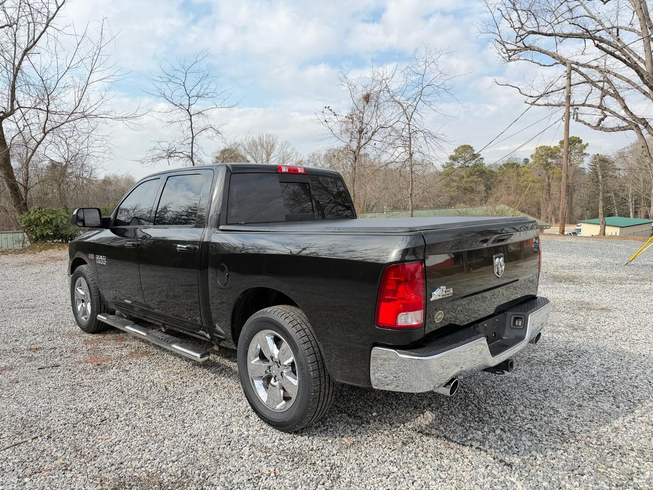 RAM 1500 SLT Crew Cab SWB 2WD 2017