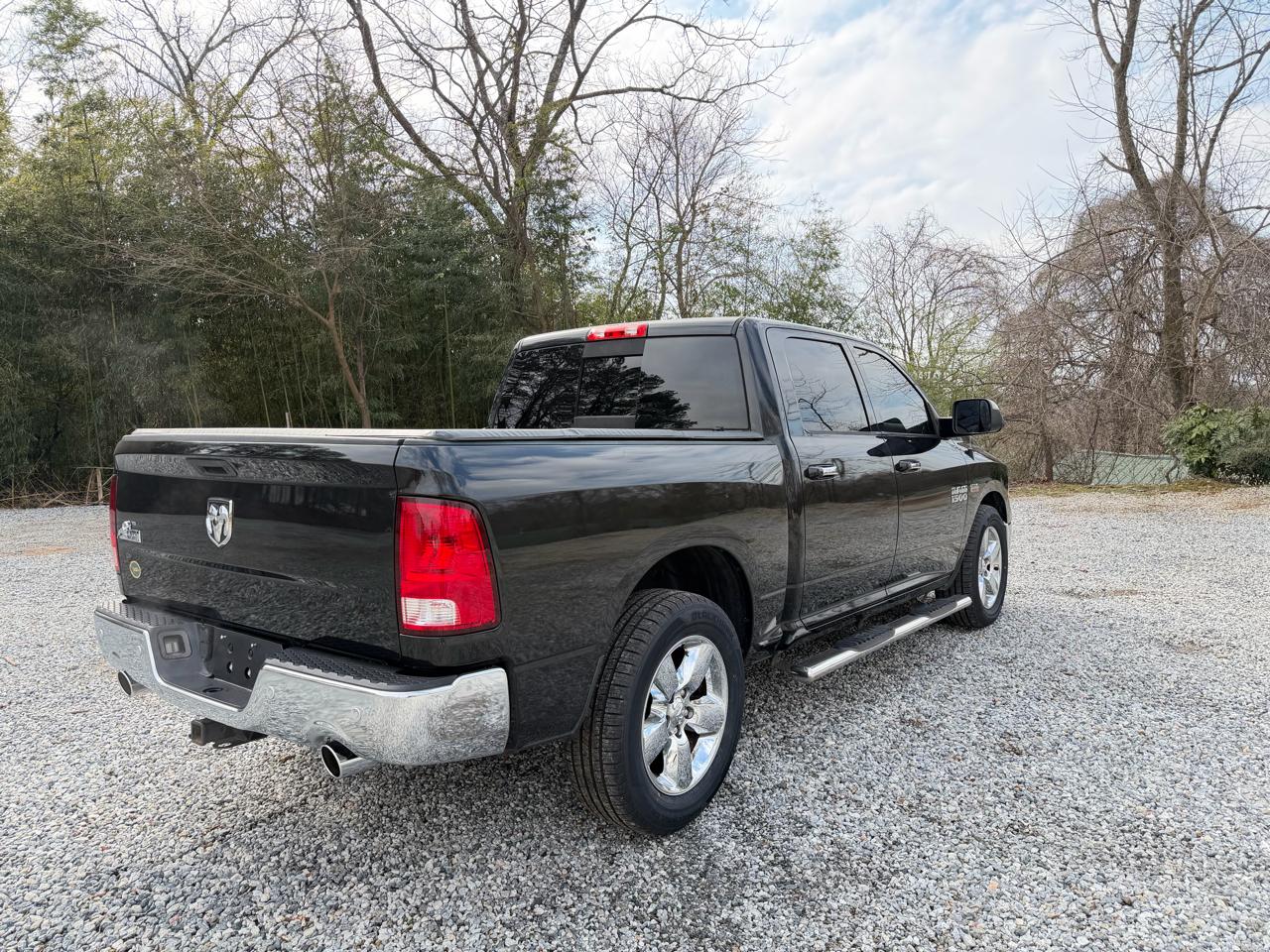 RAM 1500 SLT Crew Cab SWB 2WD 2017
