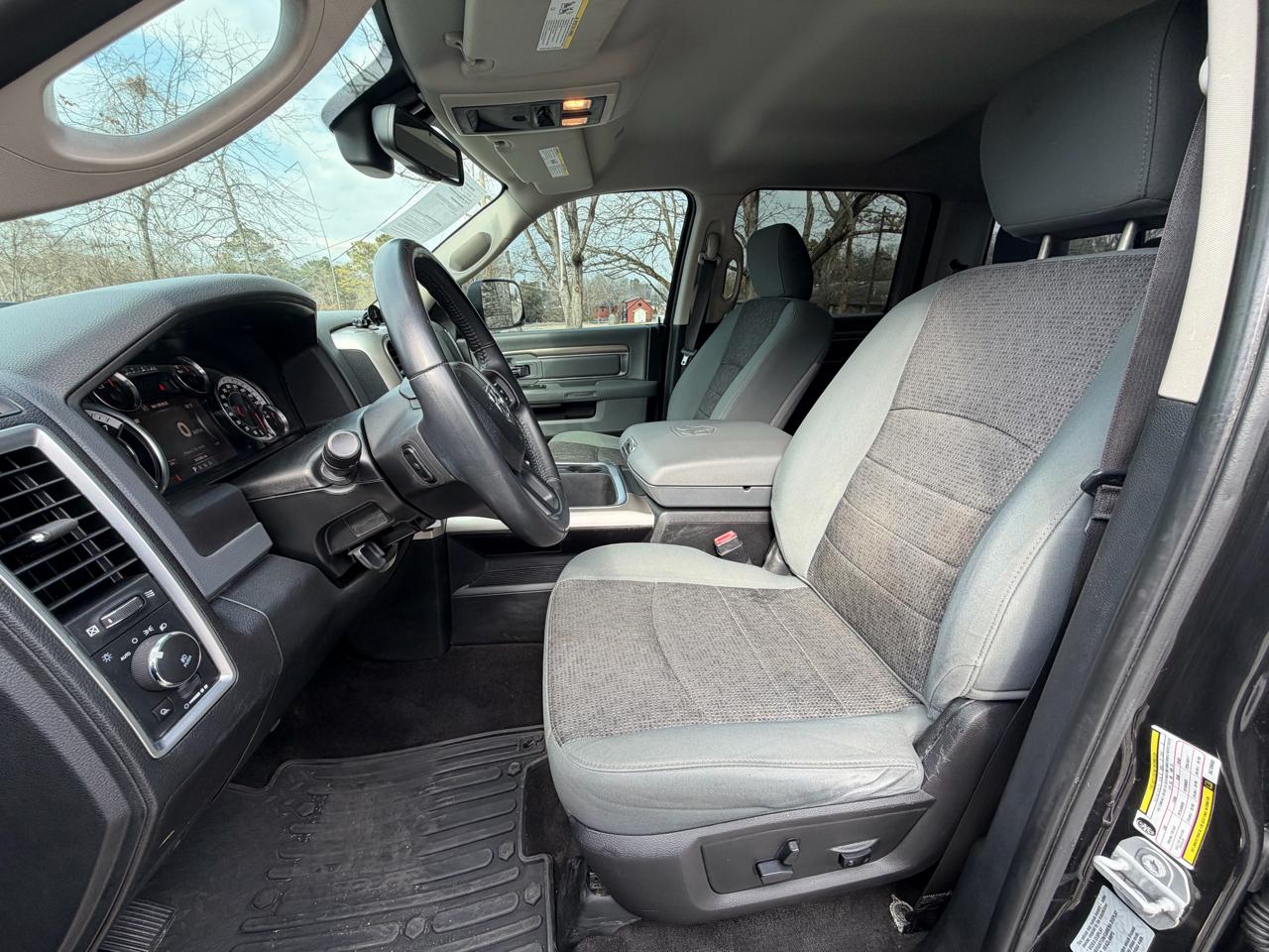 RAM 1500 SLT Crew Cab SWB 2WD 2017