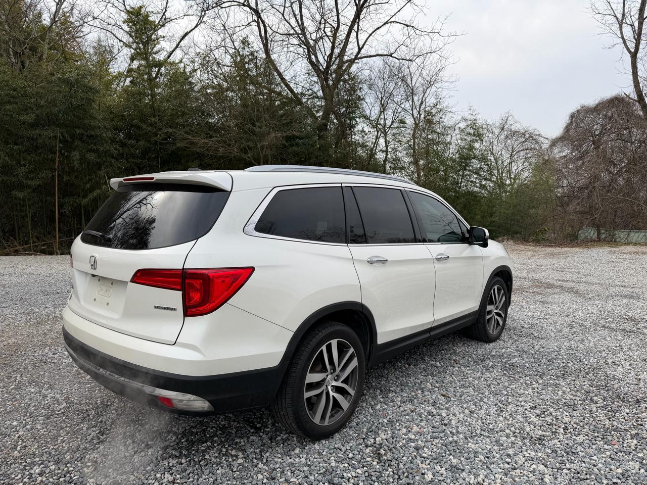Honda Pilot Touring 2WD 2016