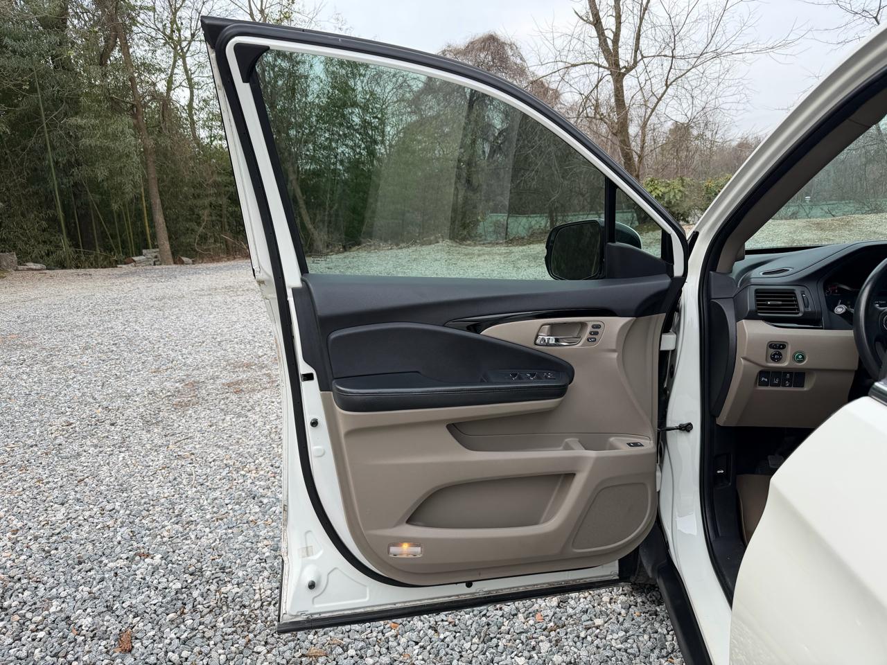 Honda Pilot Touring 2WD 2016