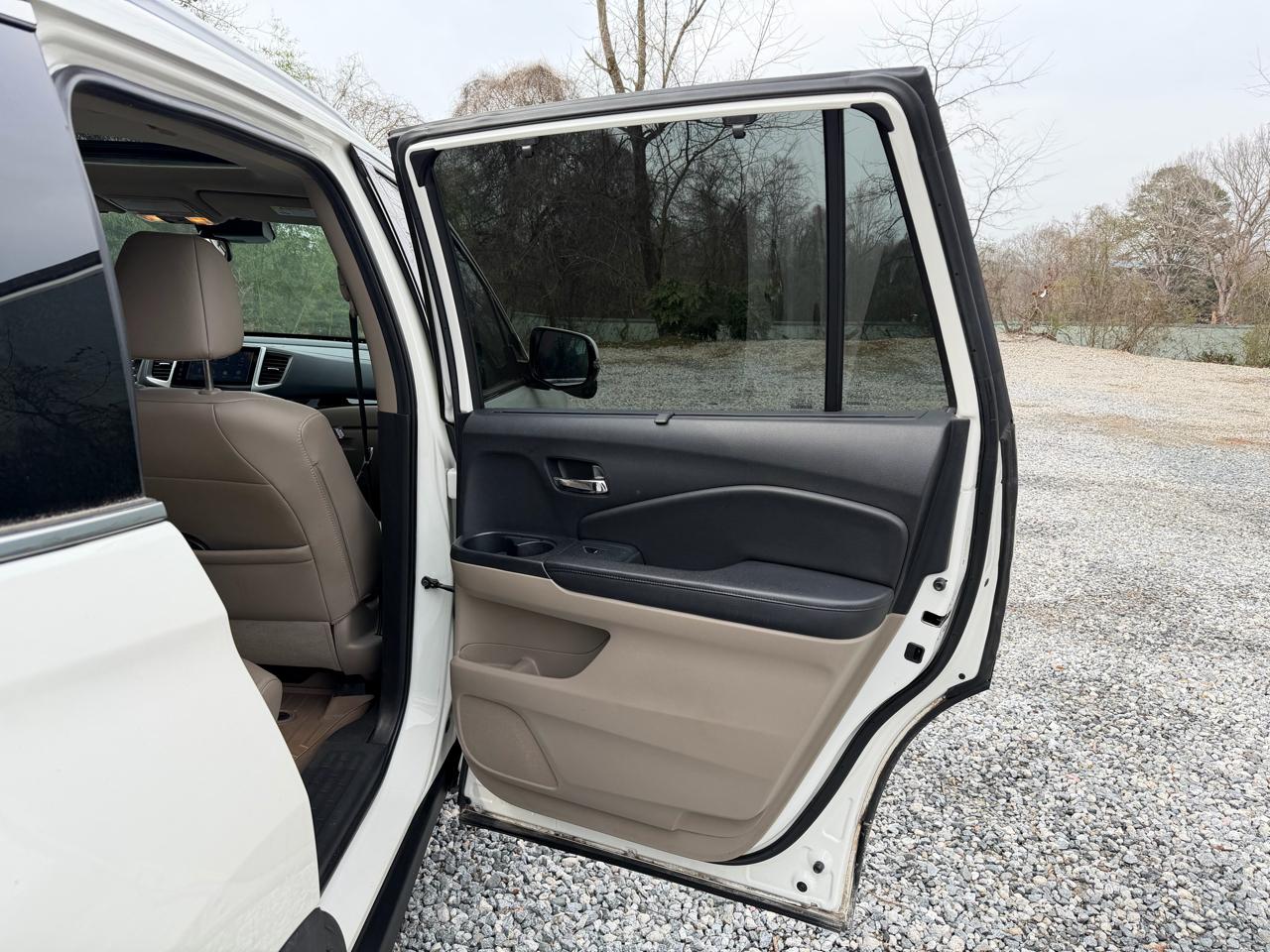 Honda Pilot Touring 2WD 2016