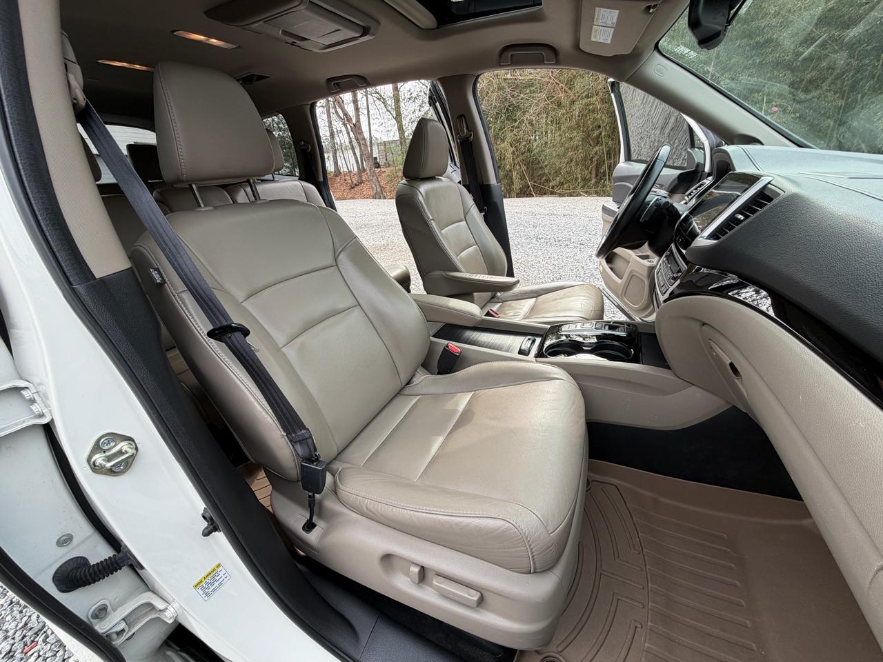 Honda Pilot Touring 2WD 2016