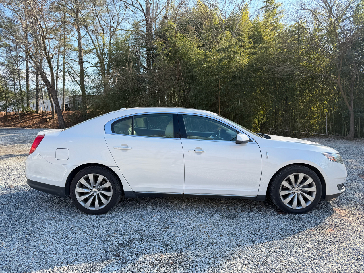 2015 Lincoln MKS Base
