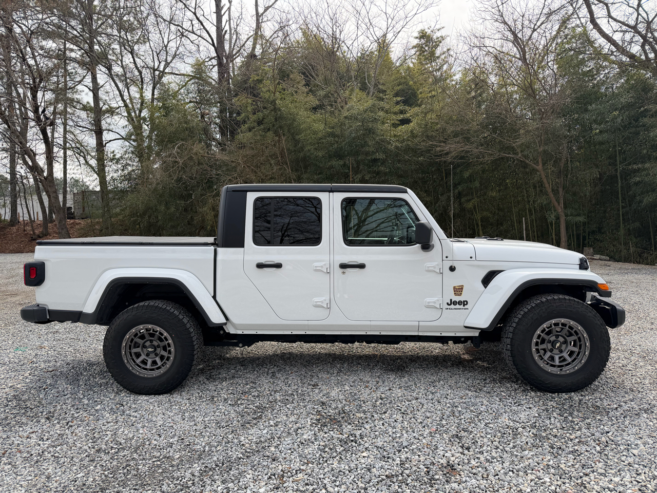 2023 Jeep Gladiator Sport