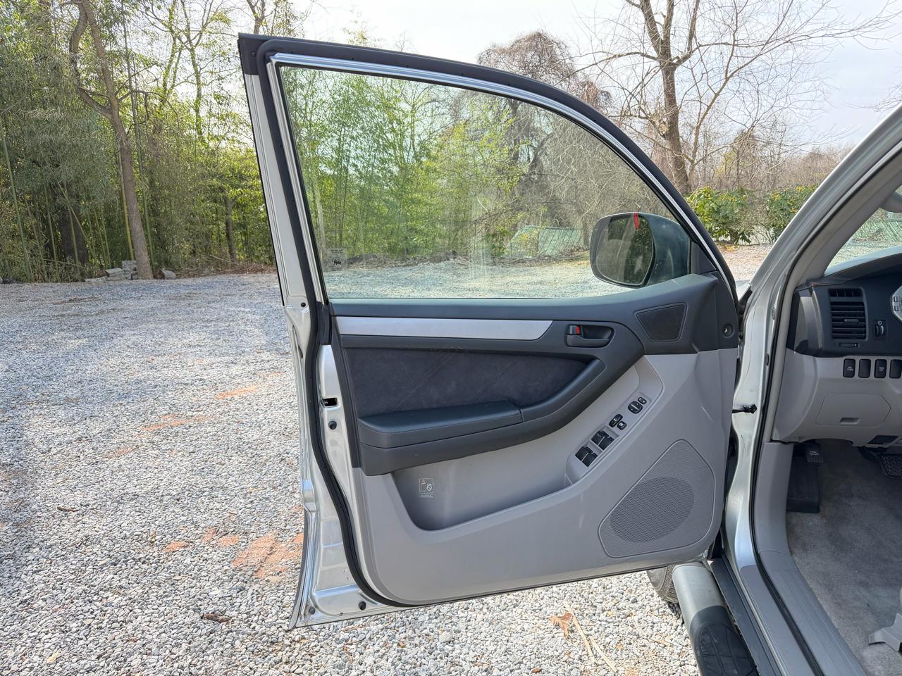 Toyota 4Runner SR5 2WD 2003