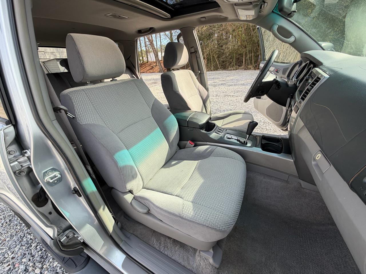 Toyota 4Runner SR5 2WD 2003