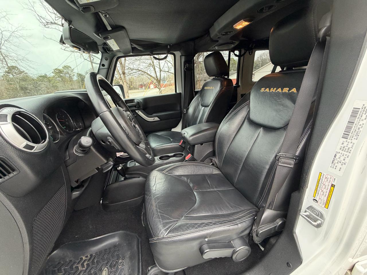 Jeep Wrangler Unlimited Sahara 4WD 2014