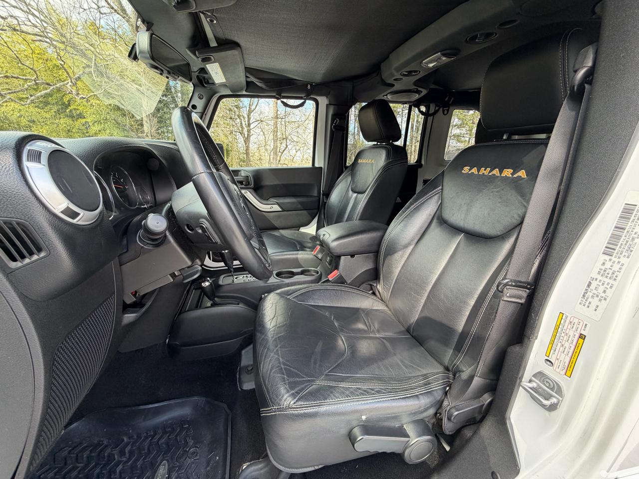 Jeep Wrangler Unlimited Sahara 4WD 2014