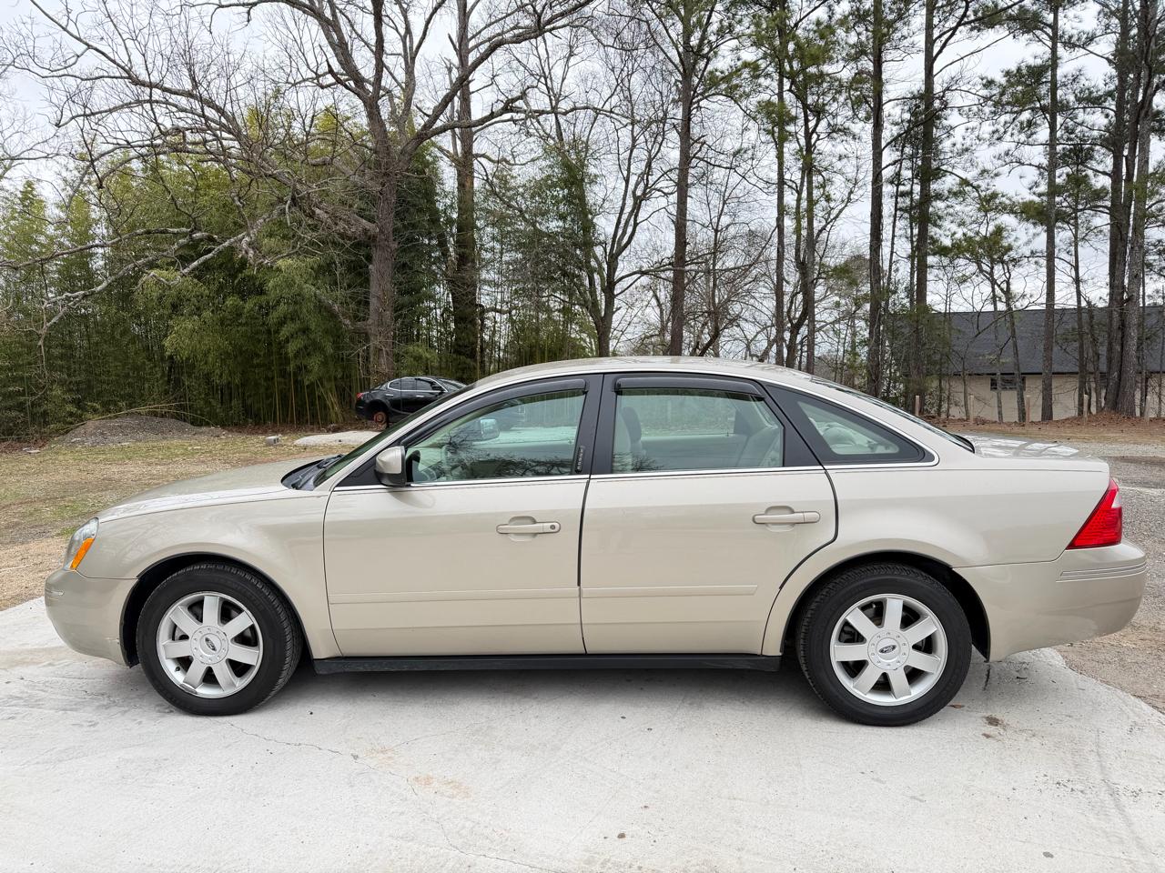 Ford Five Hundred SE 2005