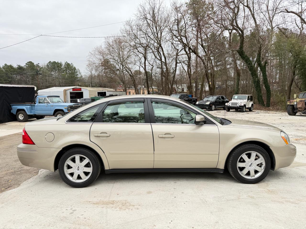 Ford Five Hundred SE 2005