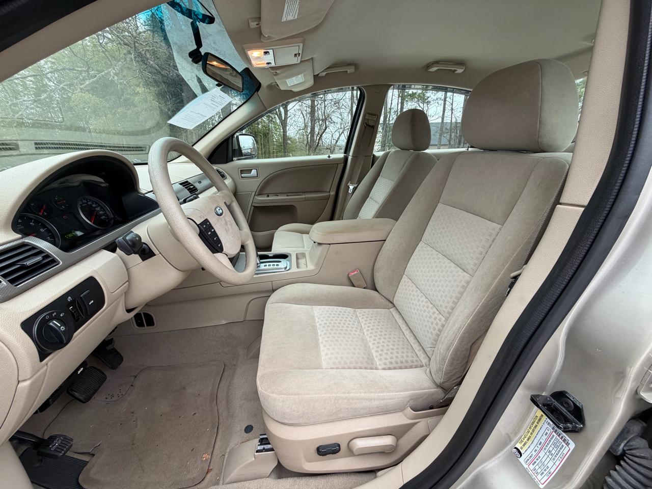 Ford Five Hundred SE 2005