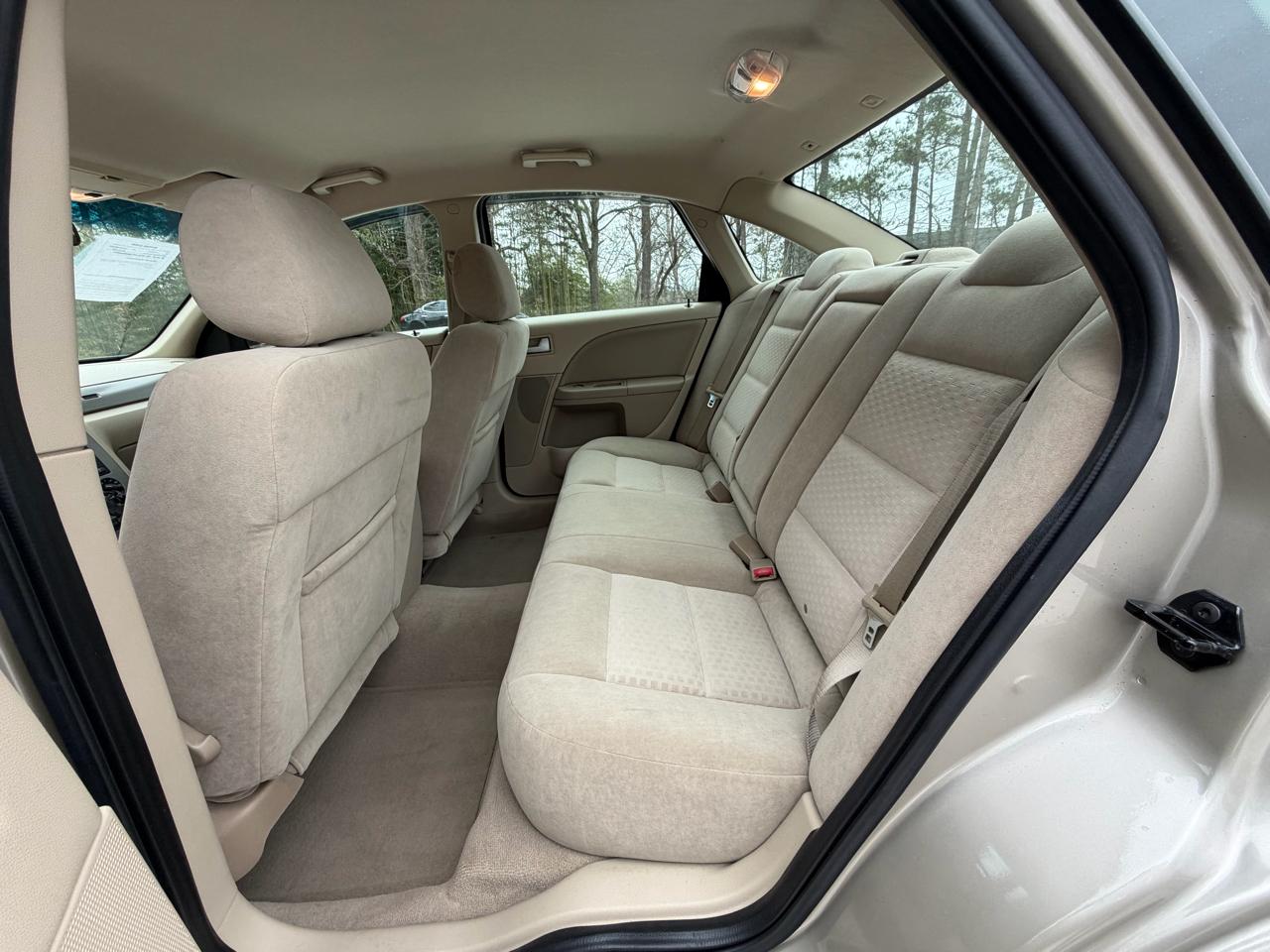 Ford Five Hundred SE 2005