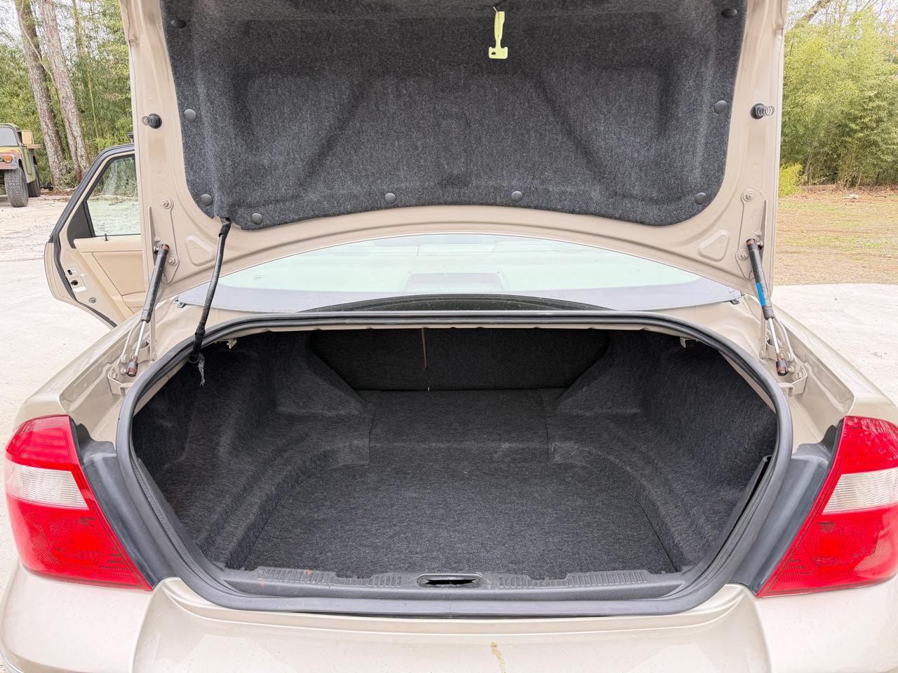 Ford Five Hundred SE 2005