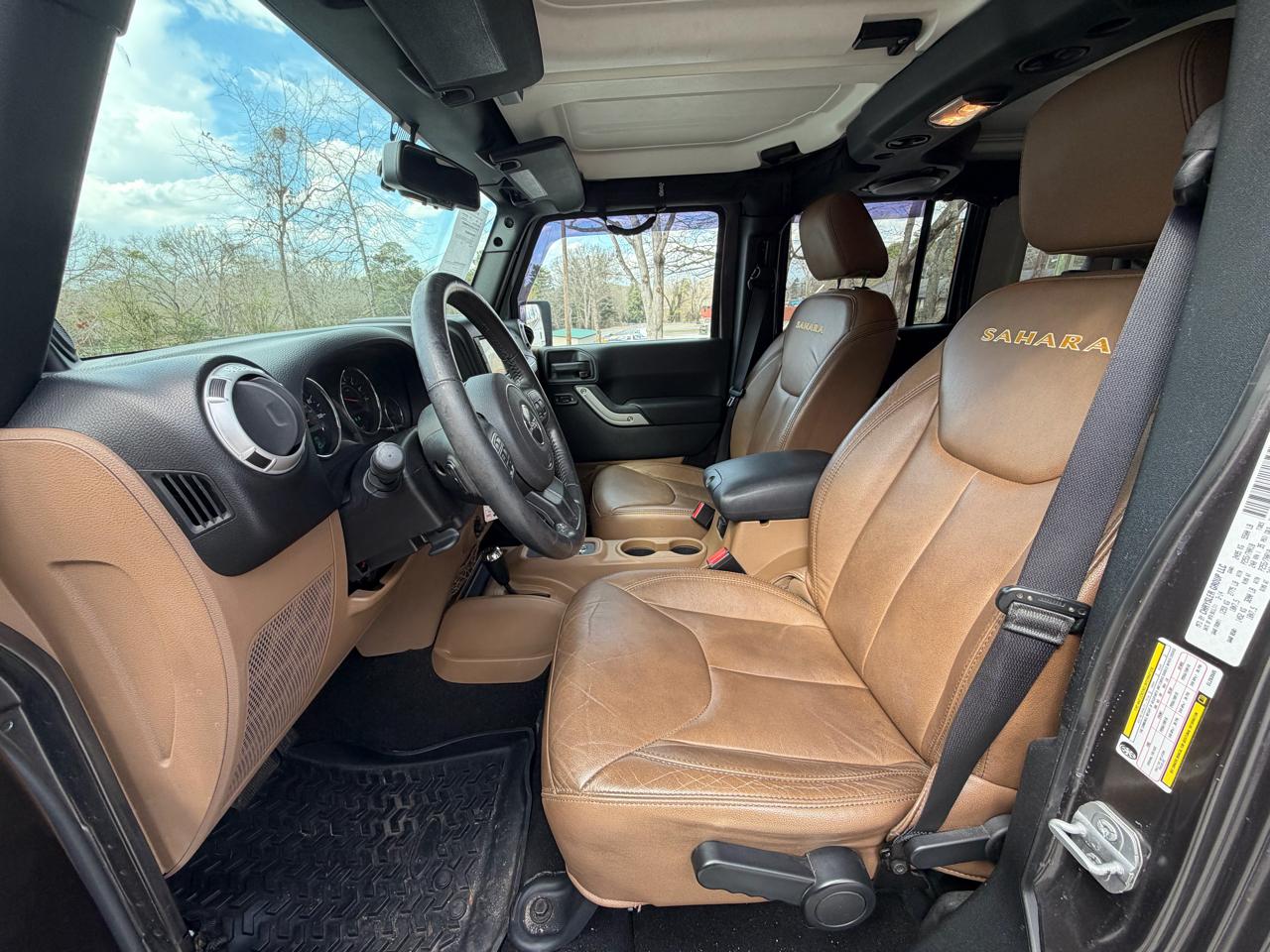 Jeep Wrangler Unlimited Sahara 4WD 2014