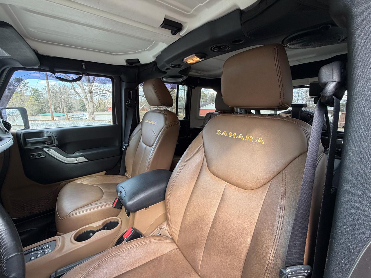 Jeep Wrangler Unlimited Sahara 4WD 2014