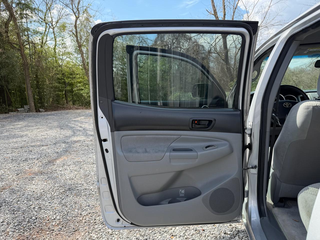 Toyota Tacoma PreRunner Double Cab V6 Auto 2WD 2011