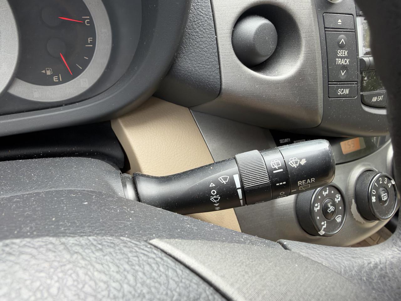2011 Toyota RAV4 Base - Photo 17