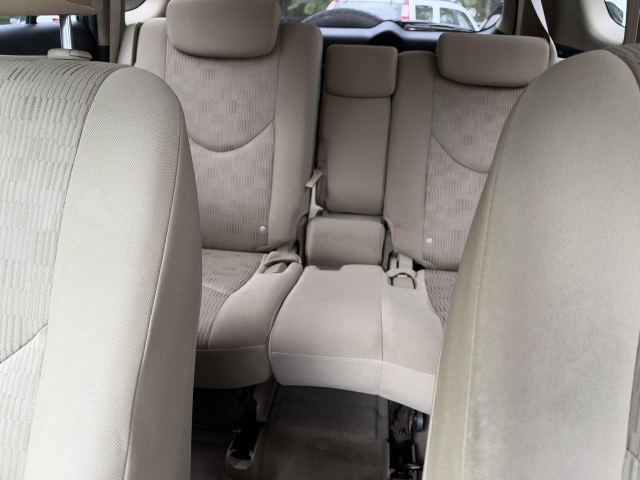 2011 Toyota RAV4 Base - Photo 19