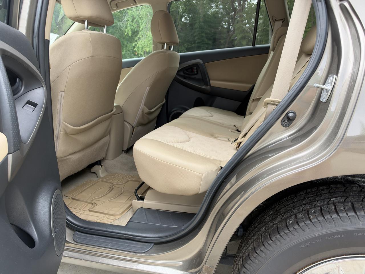 2011 Toyota RAV4 Base - Photo 24