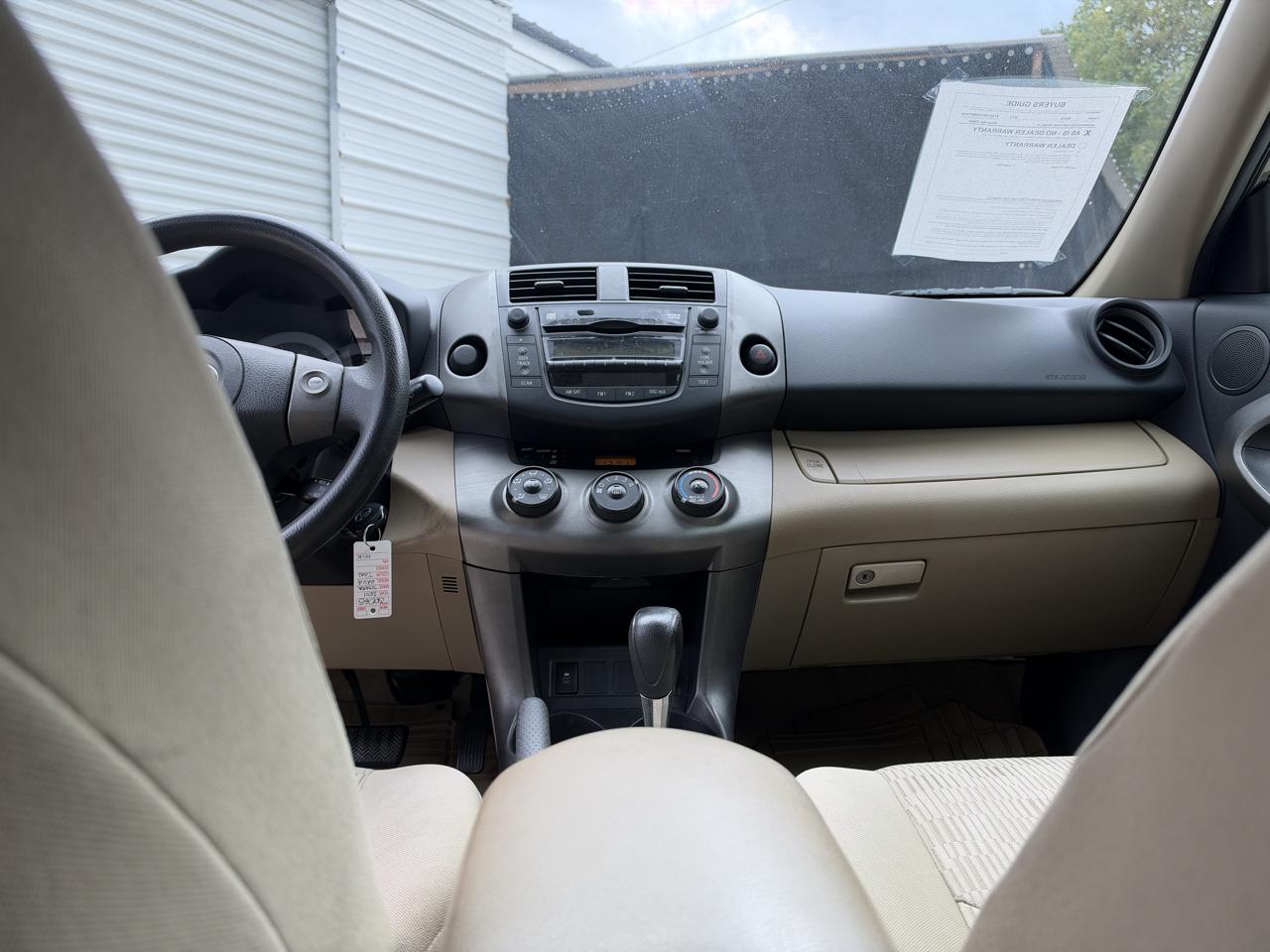 2011 Toyota RAV4 Base - Photo 31