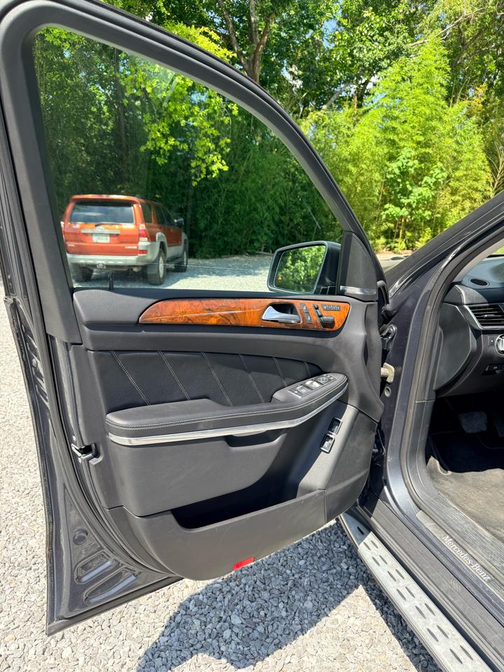 Mercedes-Benz GL-Class GL550 4MATIC 2015