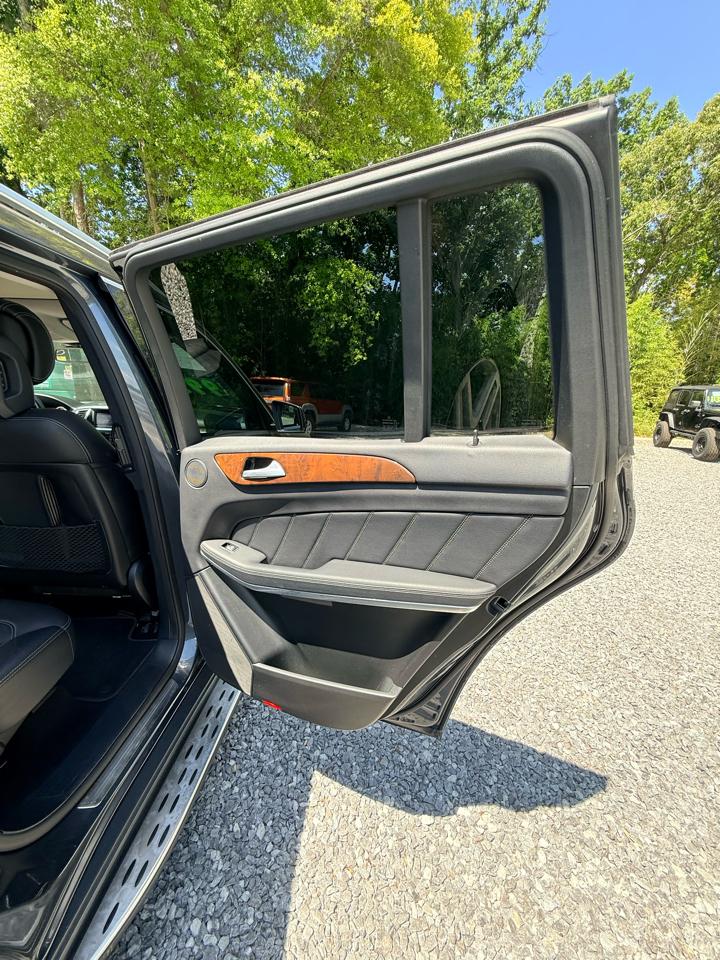 Mercedes-Benz GL-Class GL550 4MATIC 2015