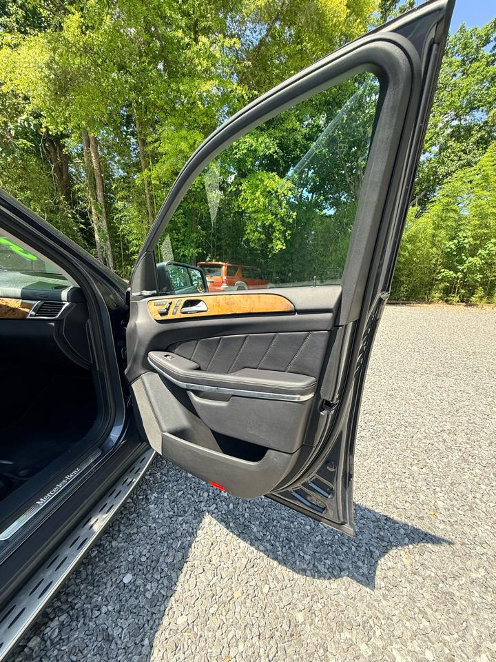 Mercedes-Benz GL-Class GL550 4MATIC 2015