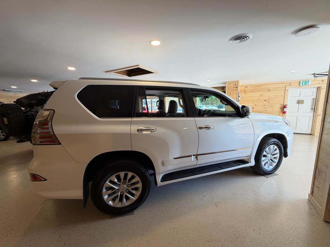 Lexus GX 460 Base 2018