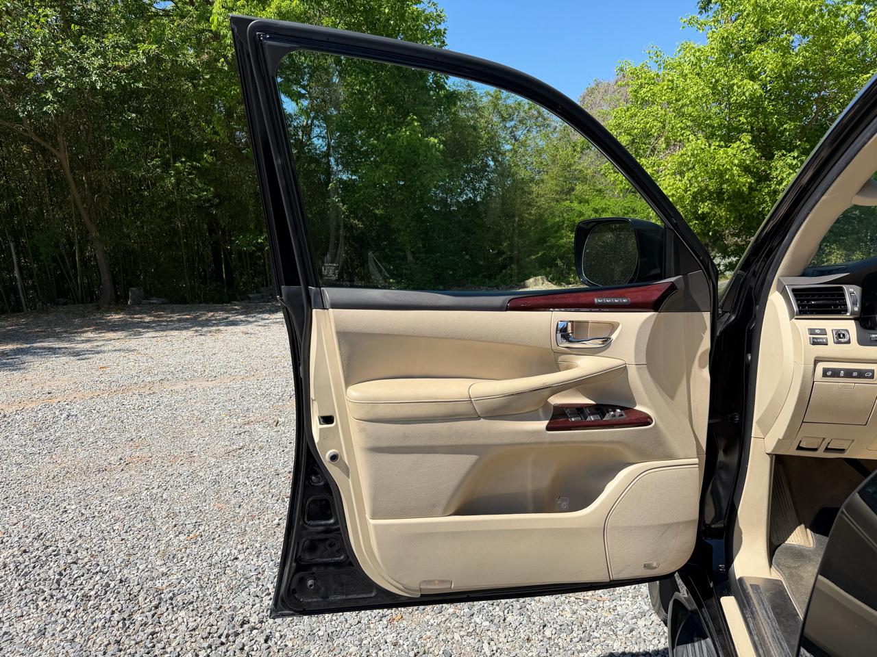 Lexus LX 570 Sport Utility 2013