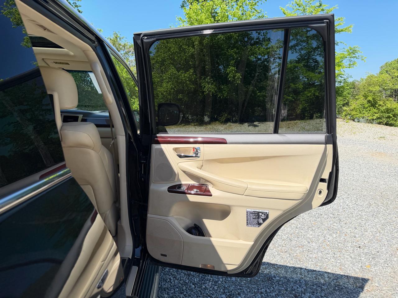 Lexus LX 570 Sport Utility 2013