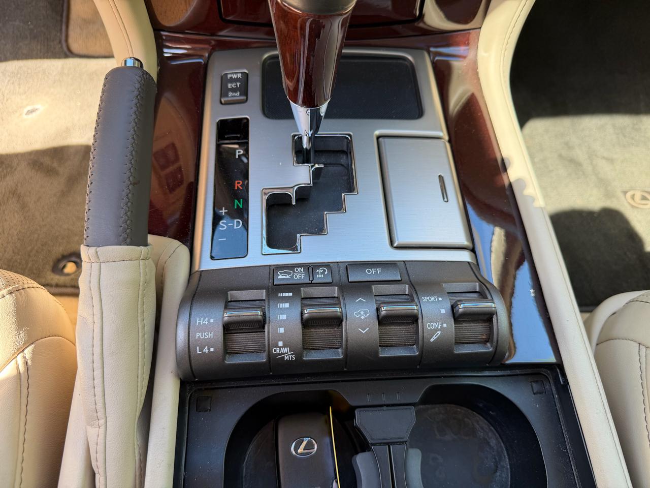 Lexus LX 570 Sport Utility 2013