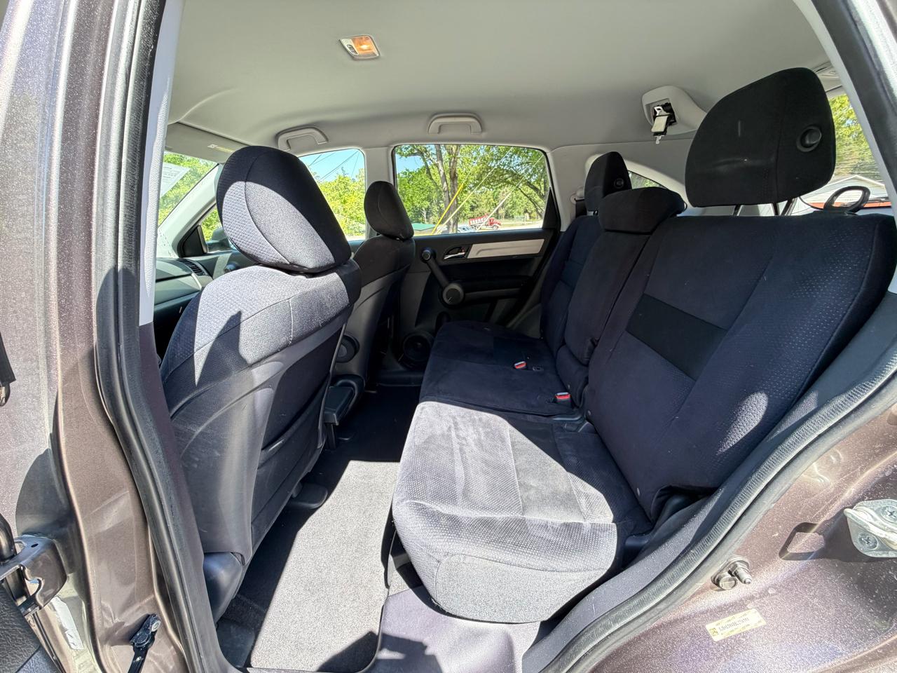 Honda CR-V SE 2WD 5-Speed AT 2011