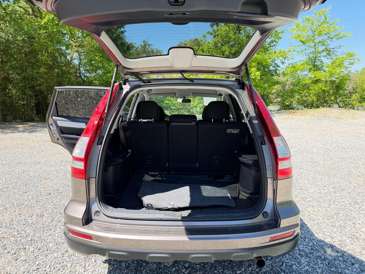 Honda CR-V SE 2WD 5-Speed AT 2011