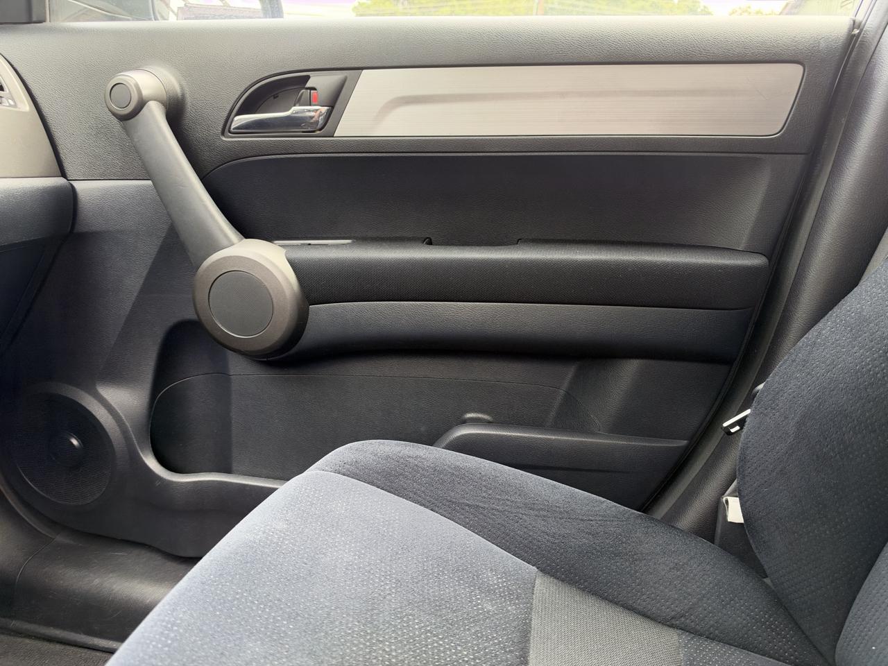 2011 Honda CR-V SE - Photo 31