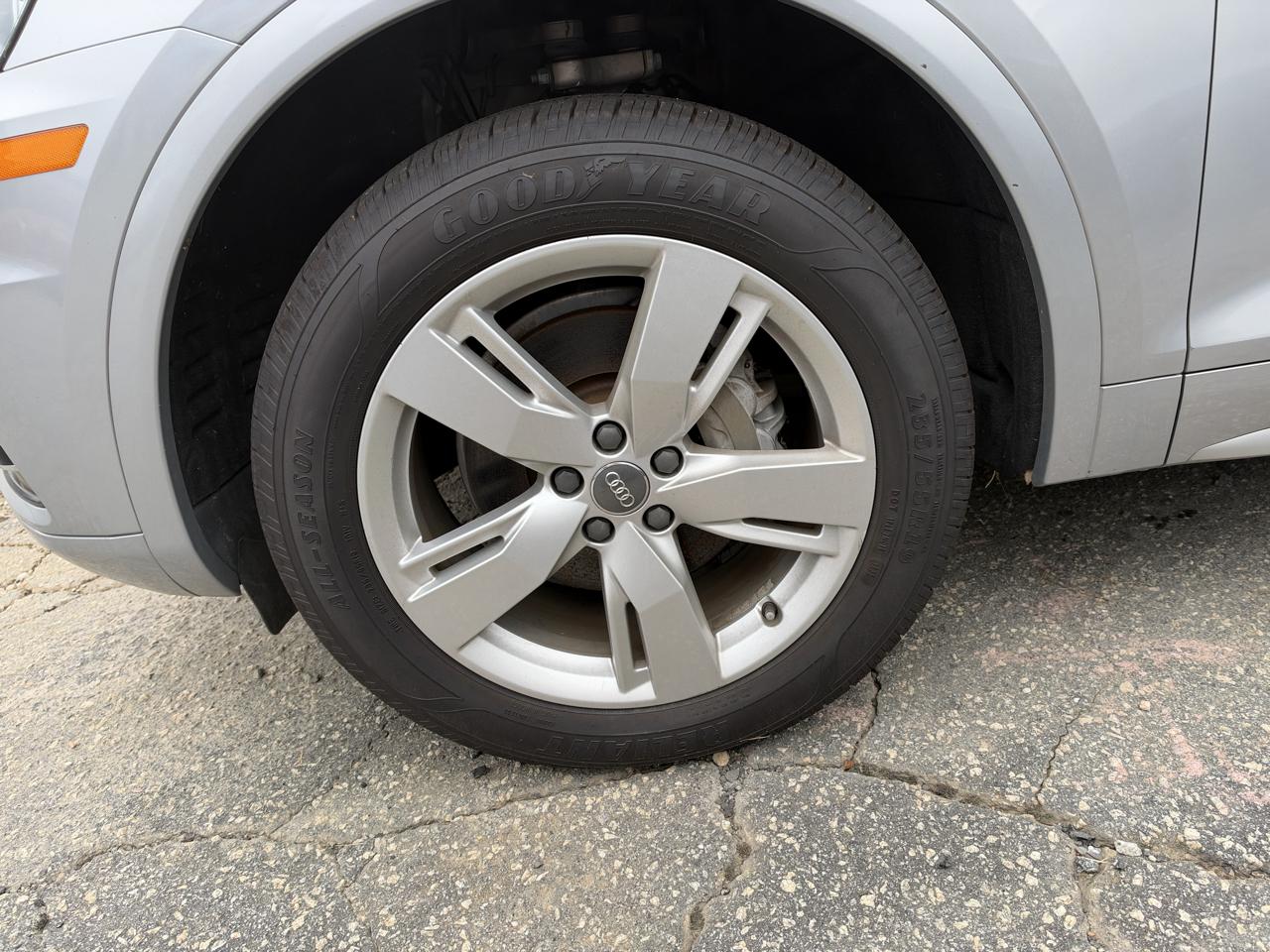 Audi Q5 2.0T Premium Plus quattro 2019