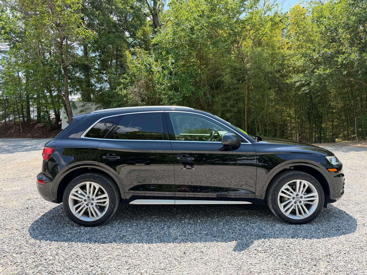 2018 Audi Q5 2.0T quattro S tronic Premium Plus's photo