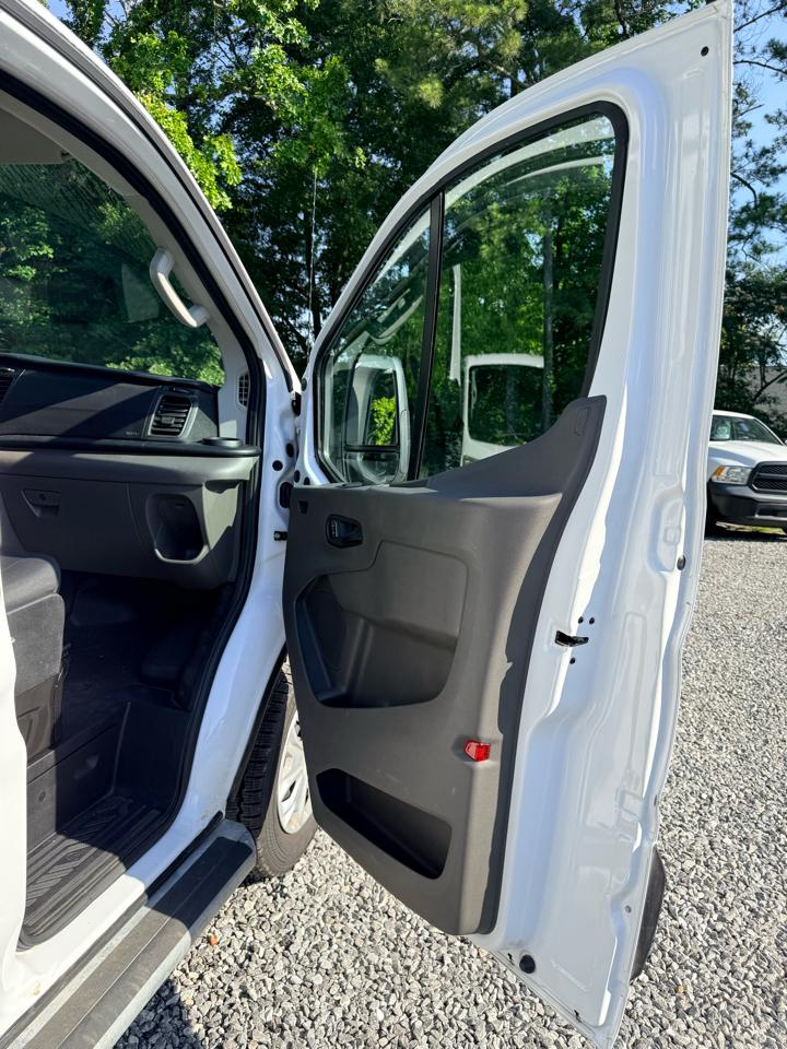 Ford Transit 250 Van 2025