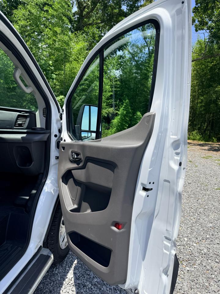 Ford Transit 250 Van 2025