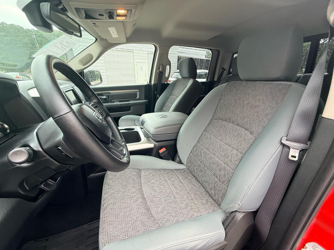 RAM 1500 SLT Crew Cab SWB 4WD 2017