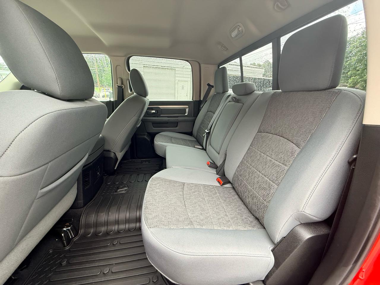 RAM 1500 SLT Crew Cab SWB 4WD 2017