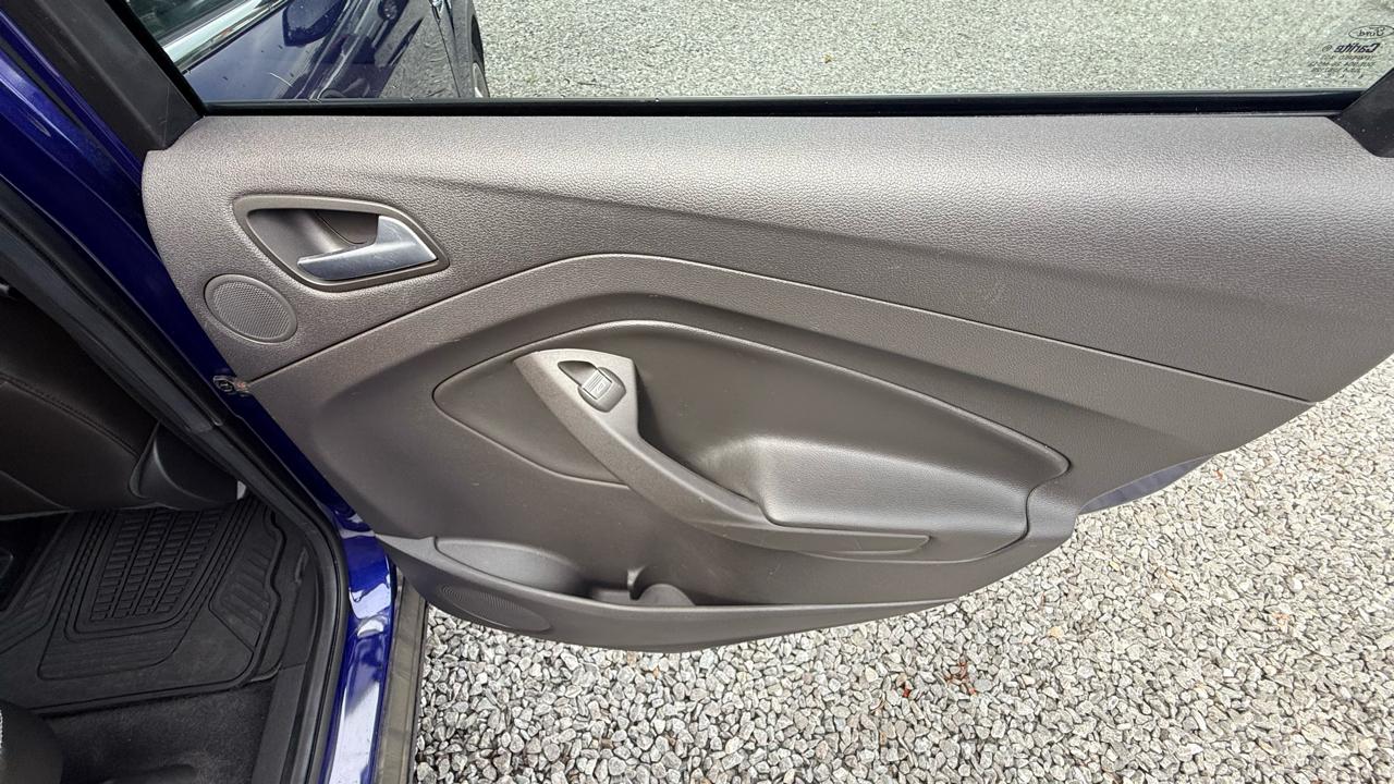 Ford Escape Titanium FWD 2015