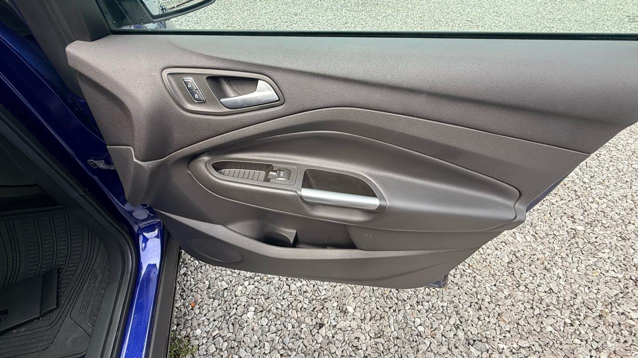 Ford Escape Titanium FWD 2015