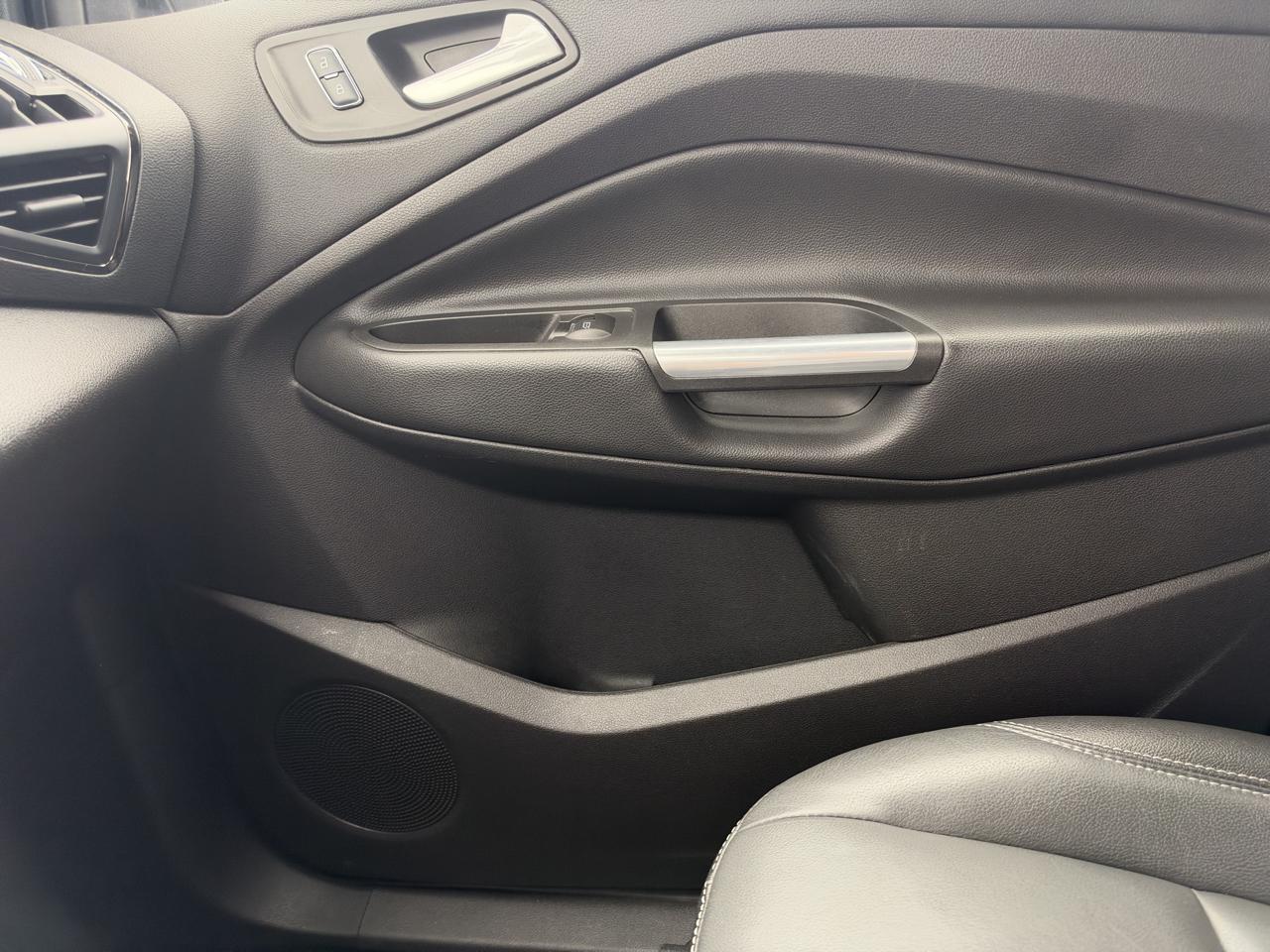 Ford Escape Titanium FWD 2015