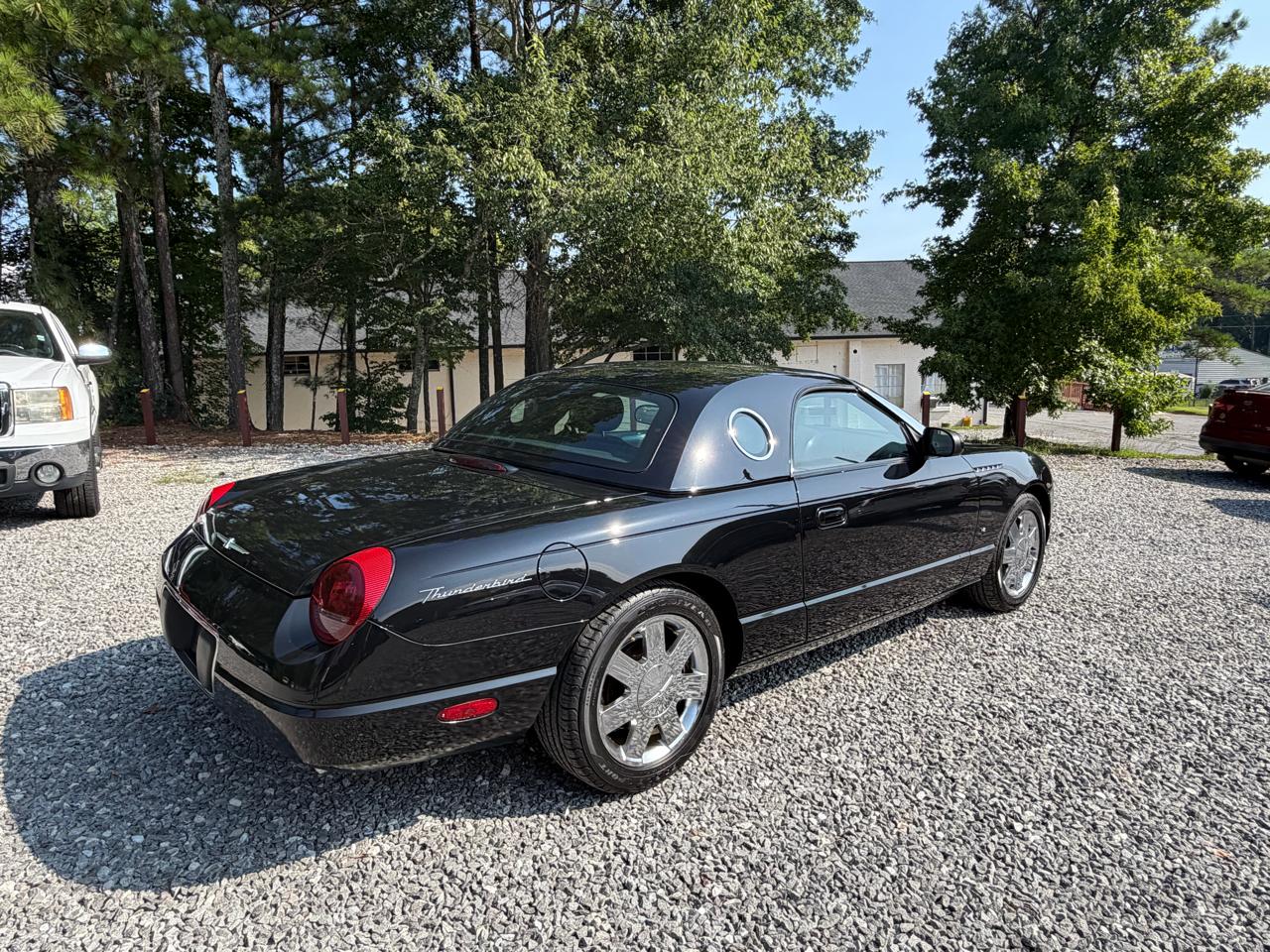 Ford Thunderbird Deluxe 2003