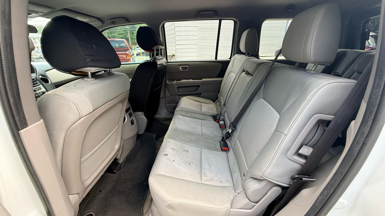 Honda Pilot LX 2WD 5-Spd AT 2015