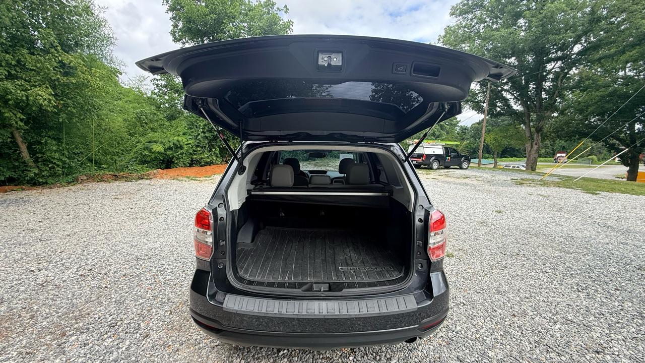 Subaru Forester 2.5i Touring 2016