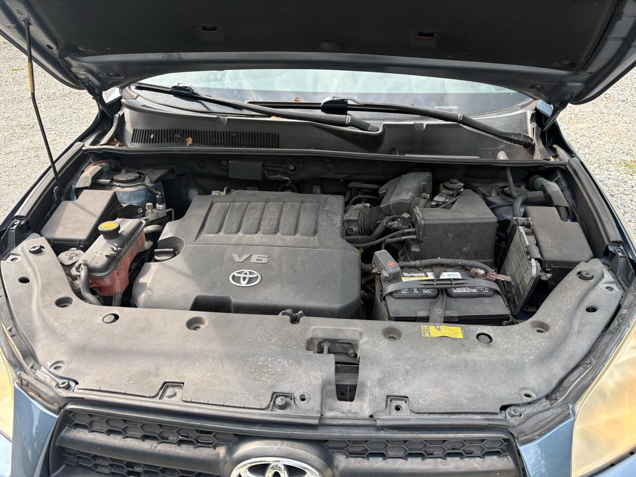 Toyota RAV4 Base V6 2WD 2009