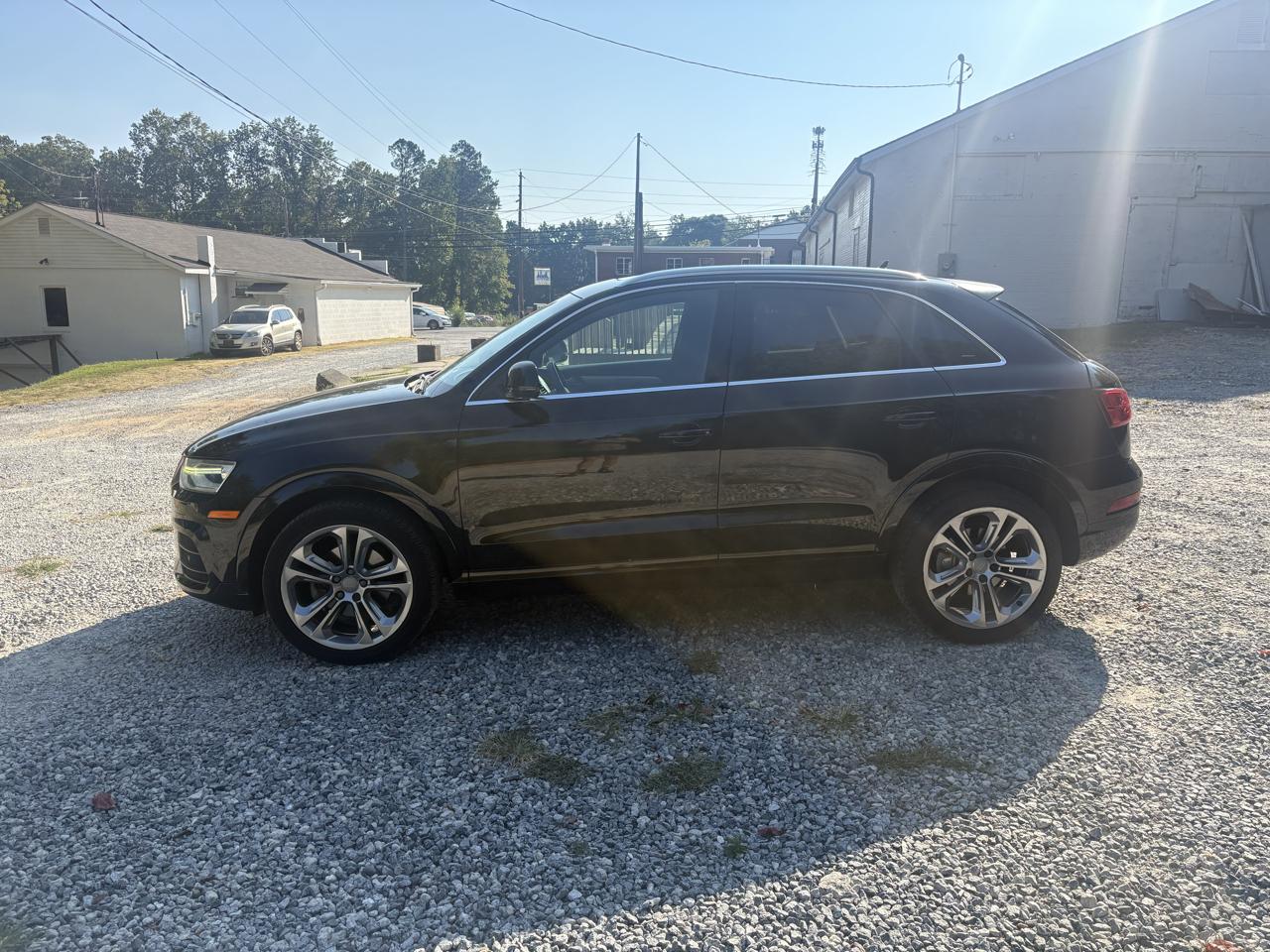 Audi Q3 2.0T quattro Premium Plus 2016