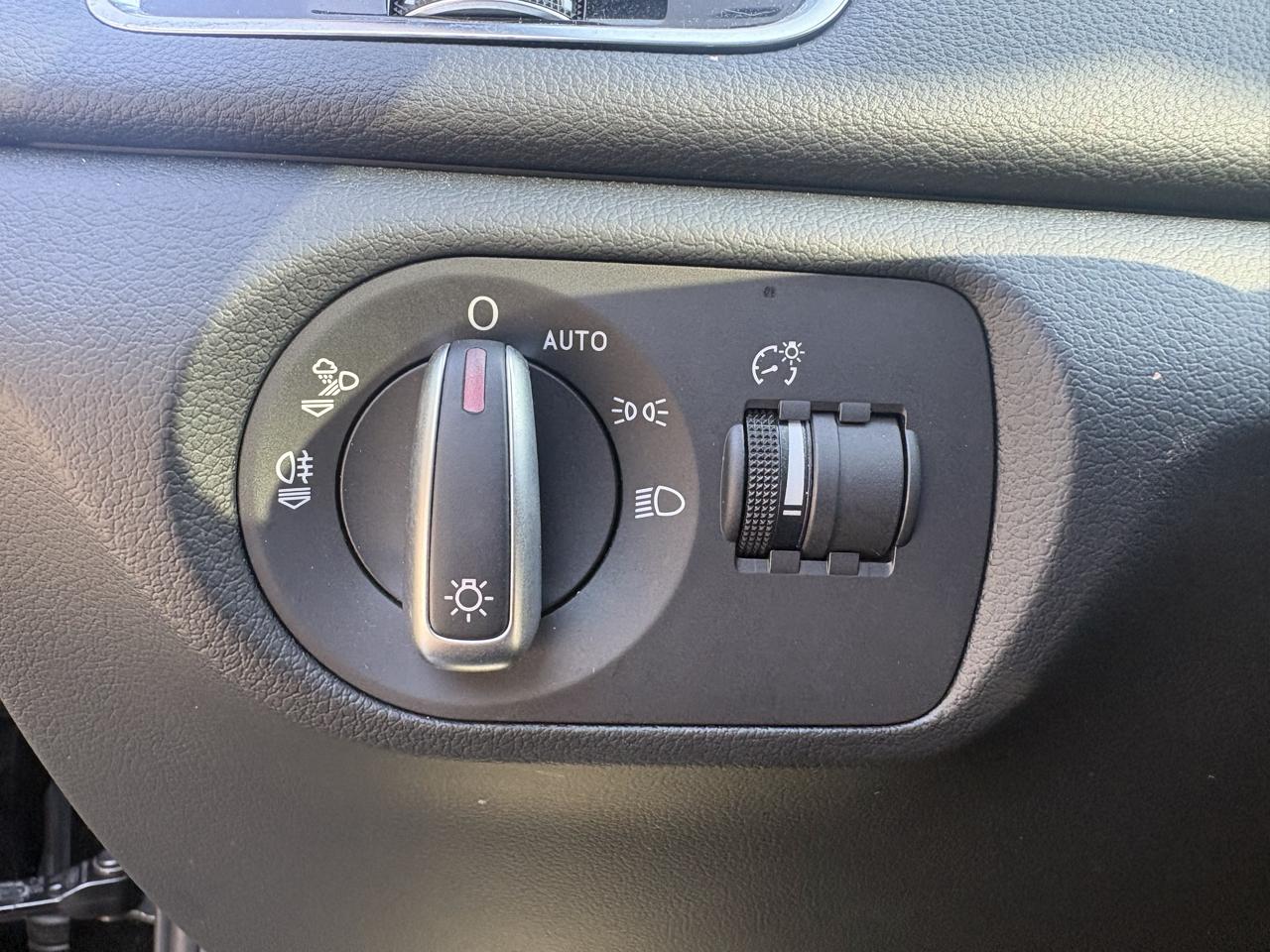 Audi Q3 2.0T quattro Premium Plus 2016